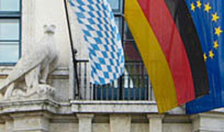 Deutsche und Bayerische Flagge